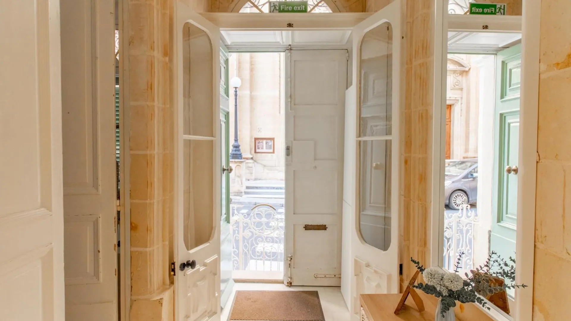 15 Main Gate Aparthotel Birgu