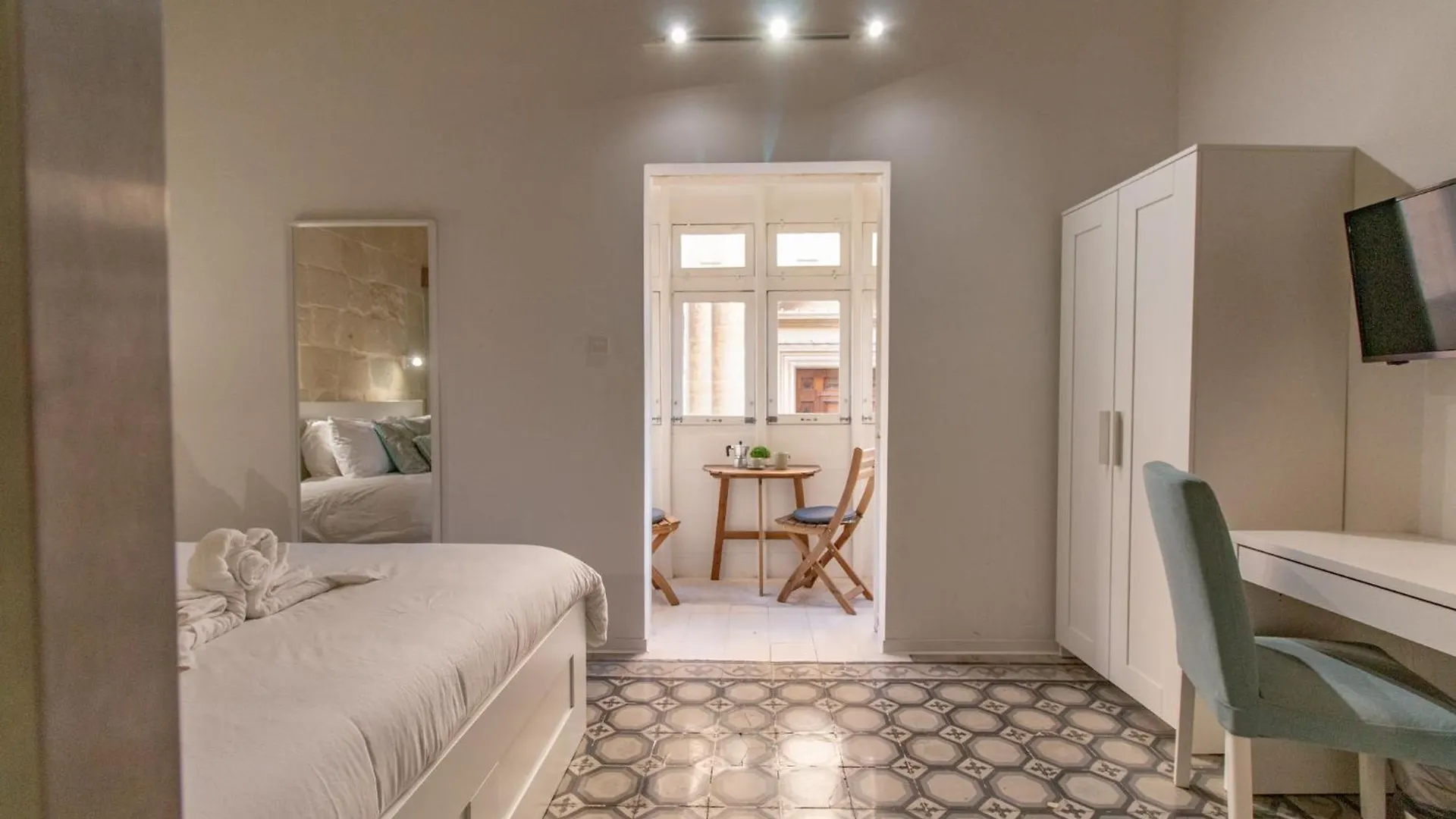 15 Main Gate Aparthotel Birgu