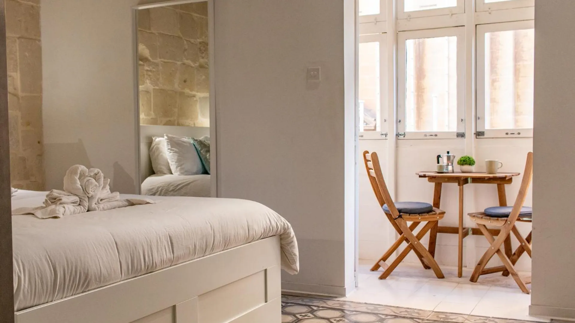 15 Main Gate Aparthotel Birgu