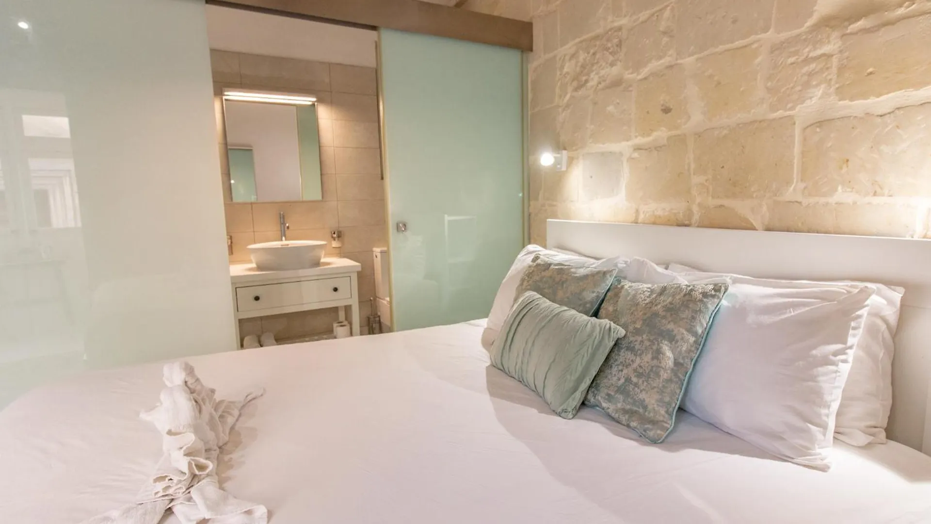15 Main Gate Aparthotel Birgu